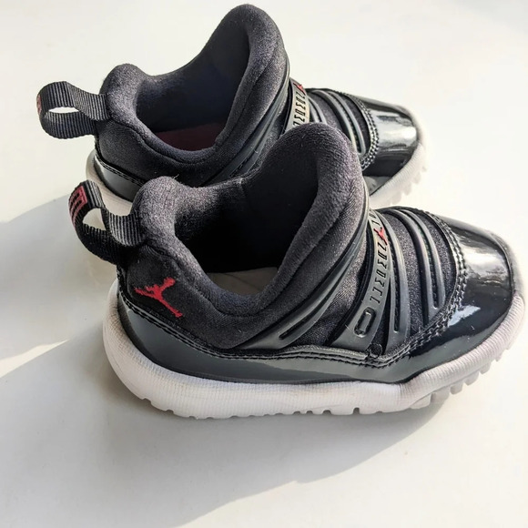 Nike Toddler Kids Air Jordan 11 Little Flex Sneakers Size 5C Black - Picture 1 of 7